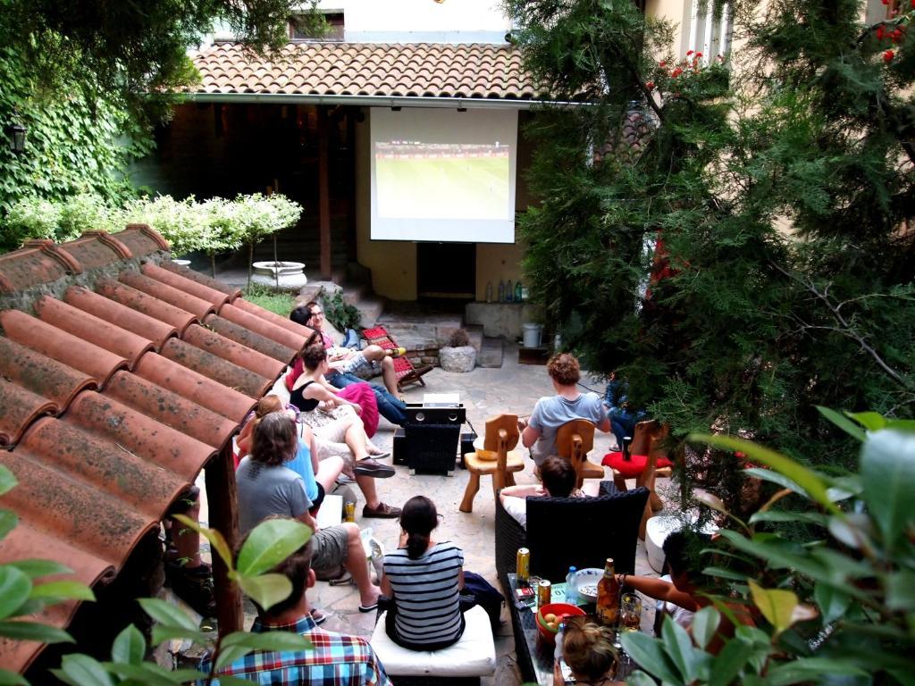 Hedonist Hostel Belgrado Buitenkant foto